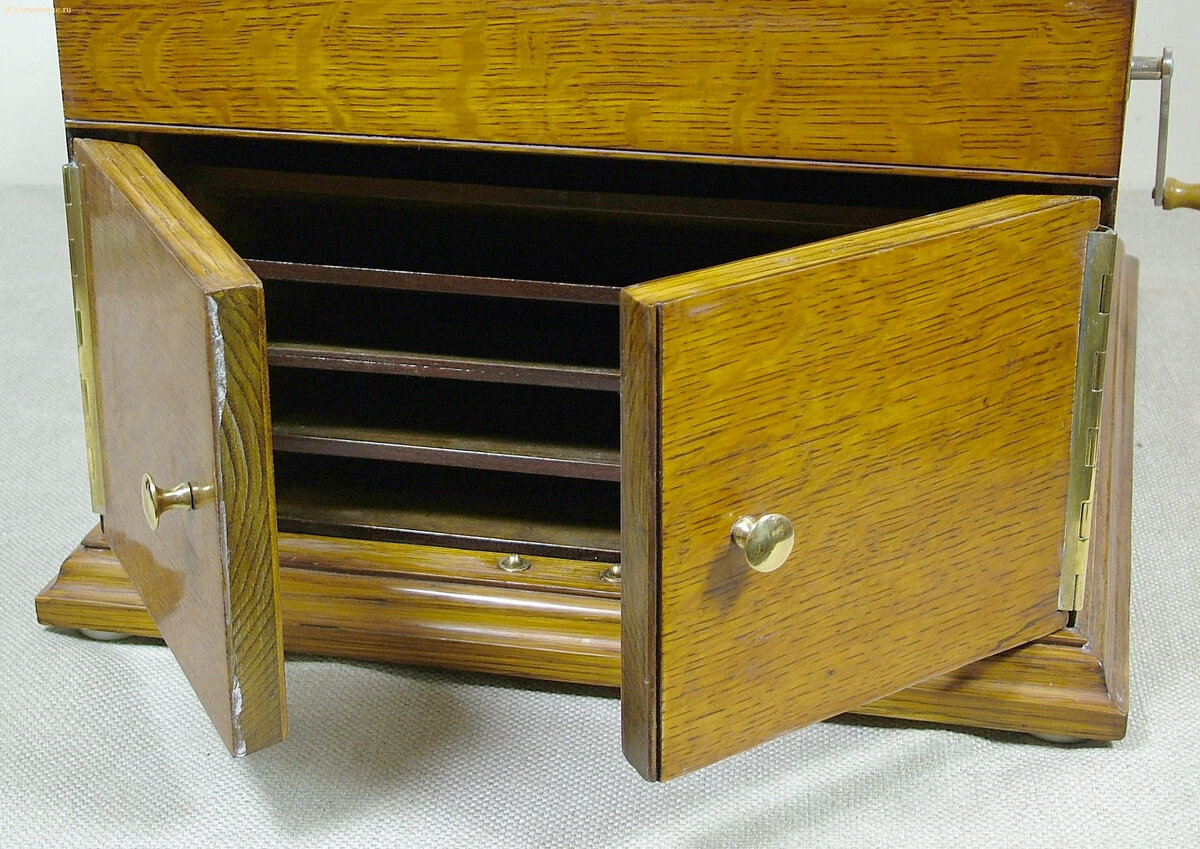 Граммофон "Victrola"