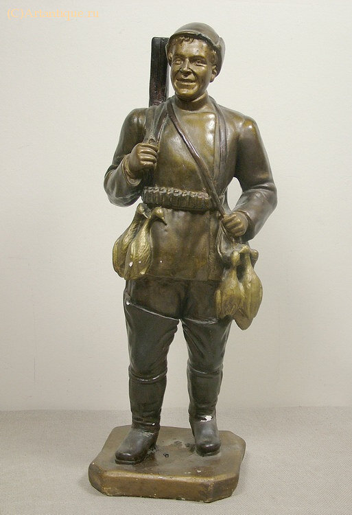 Скульптура "Охотник"