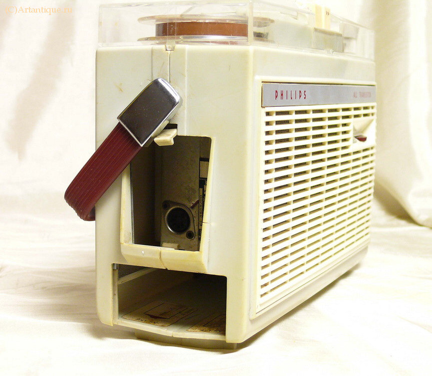 Магнитофон "Philips"