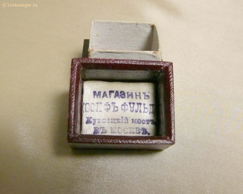 Футляр для ювелирных украшений
