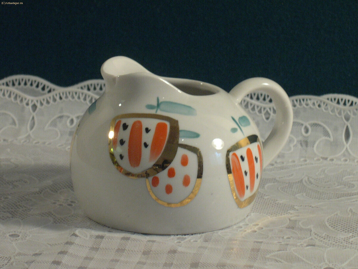 Молочник "Комсомолка"