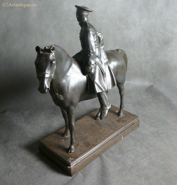 Скульптура "Всадник"