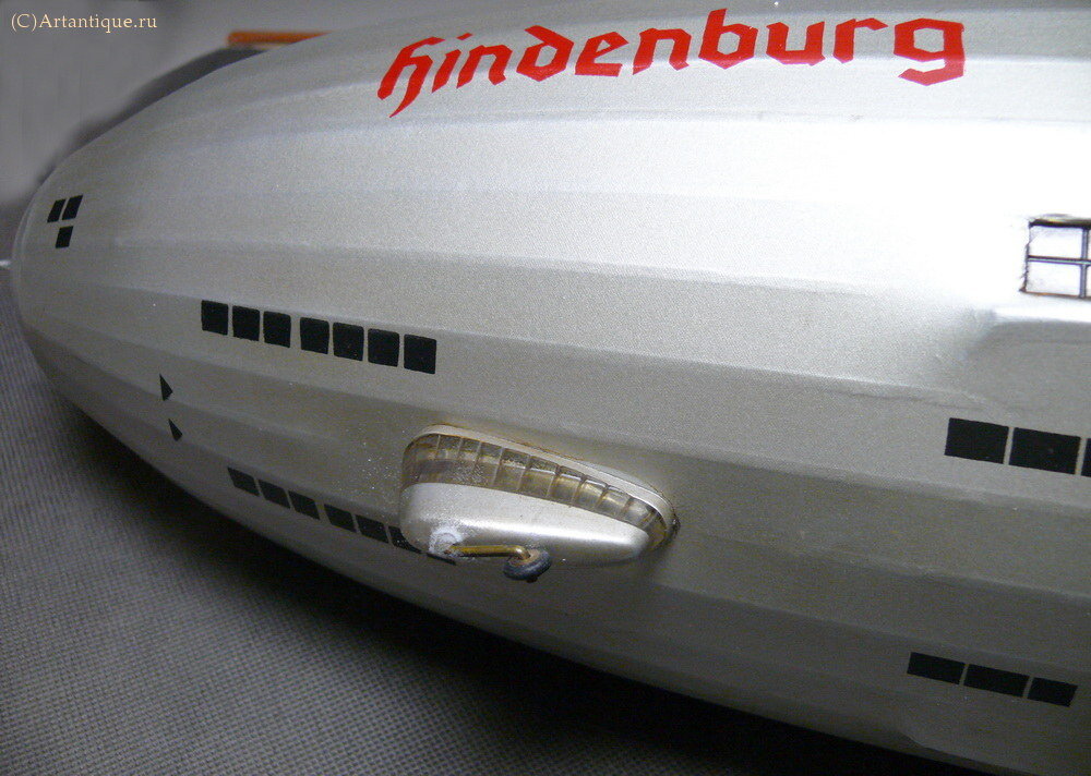 Модель дирижабля "Zeppelin LZ 129: Hindenburg"