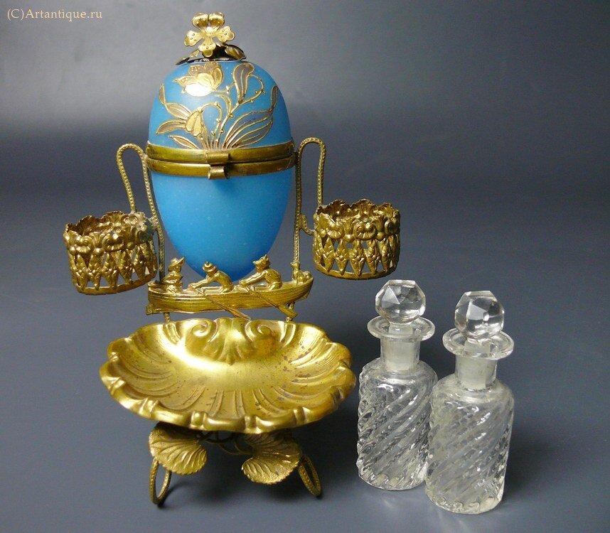 Подставка с флаконами