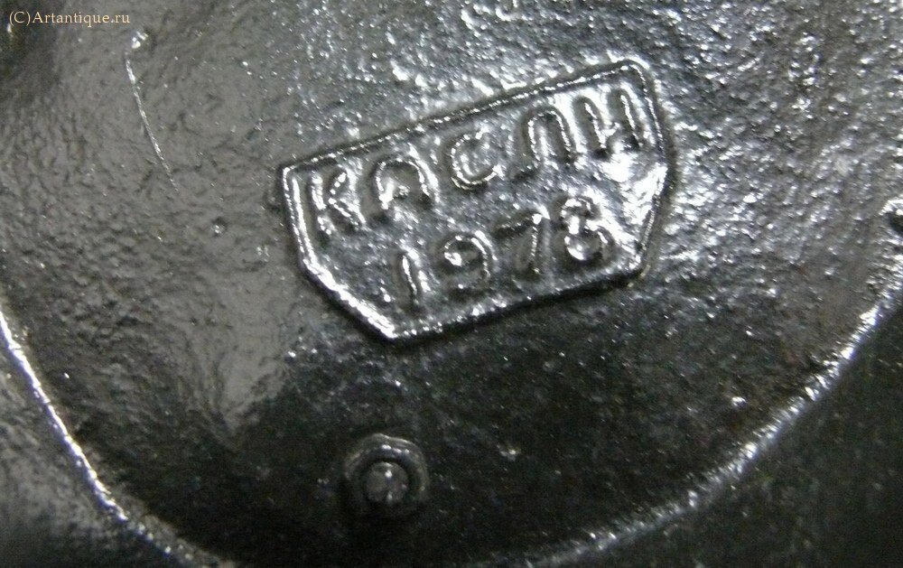 Статуэтка "Кони на воле"