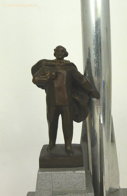 Украшение настольное "Памятник Циолковскому. 1857-1935"