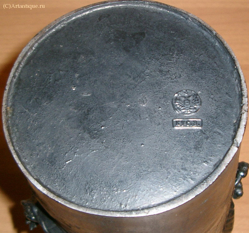 Ваза с драконом