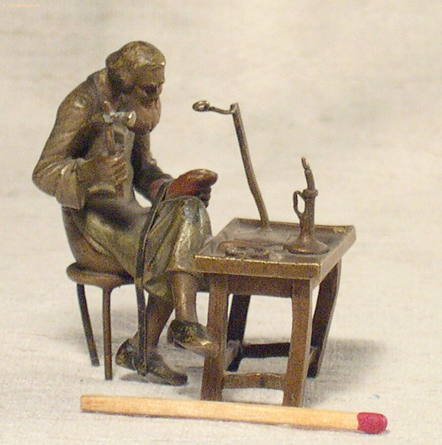 Фигурка "Сапожник"