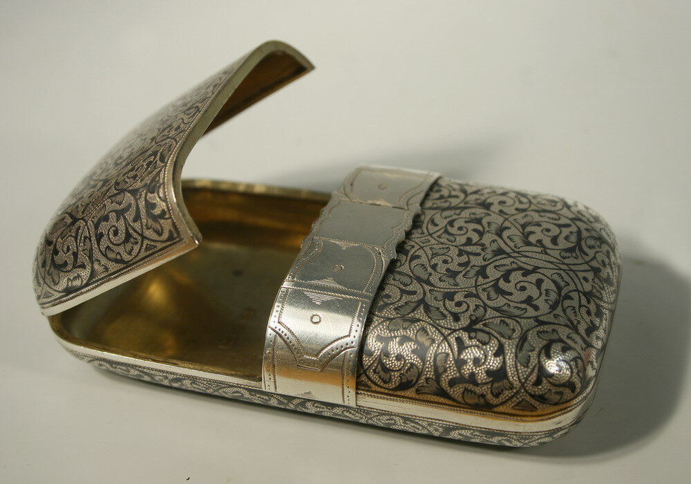 Коробка сигарная