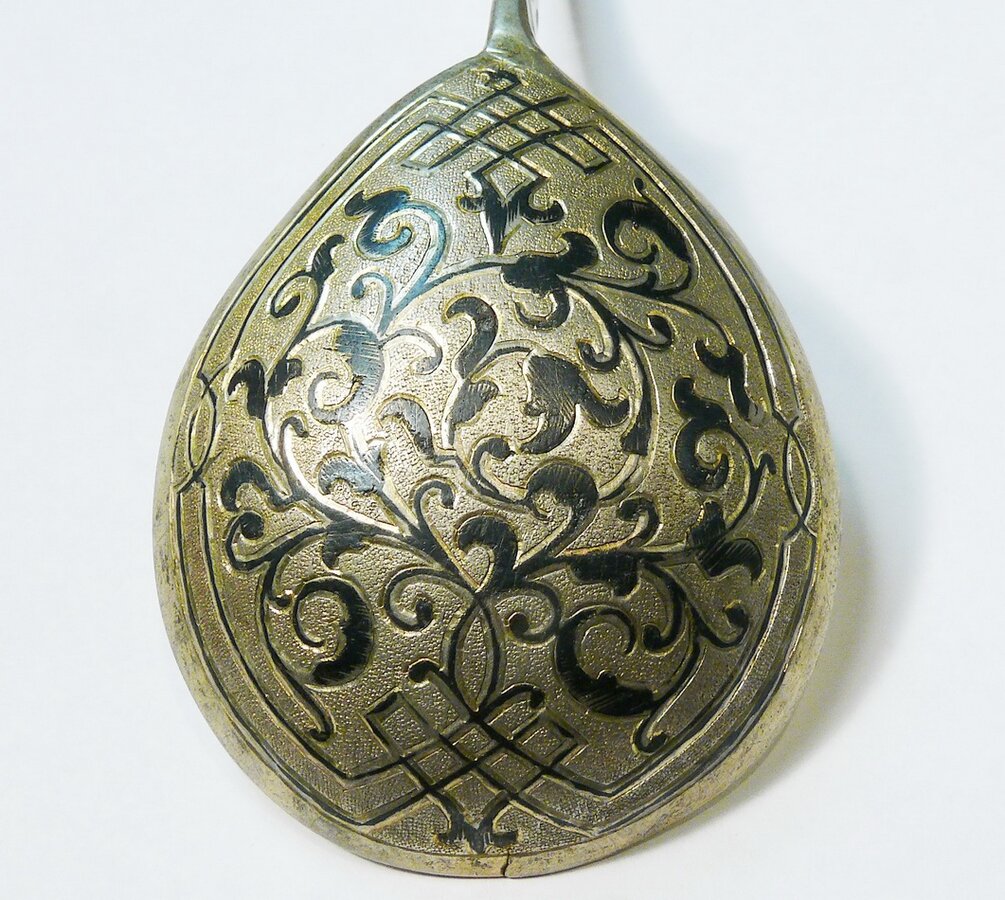 Ложка с чернью