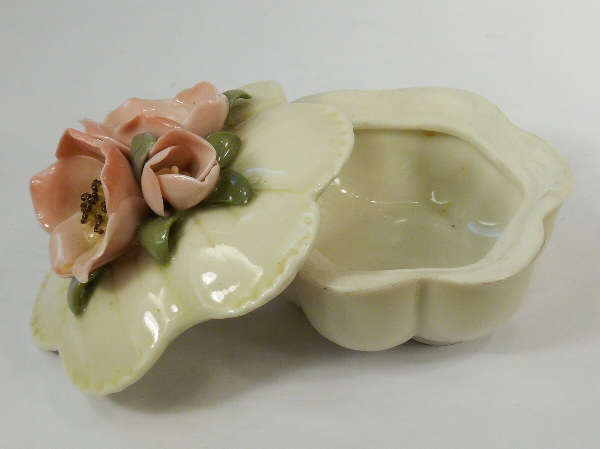 Шкатулка "Анемоны"