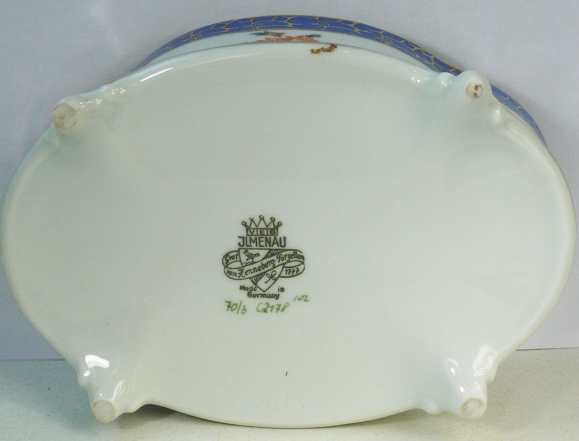 Шкатулка фарфоровая