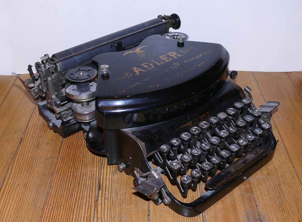 Машинка печатная "Adler Model 7"