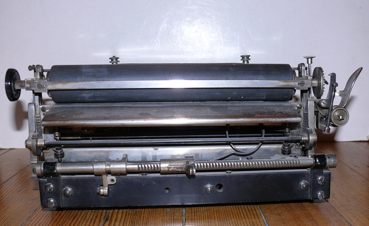 Машинка печатная "Adler Model 7"