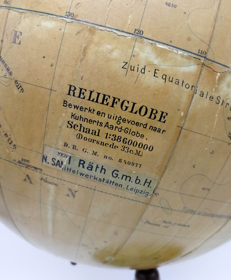 Географический глобус "Reliefglobe"