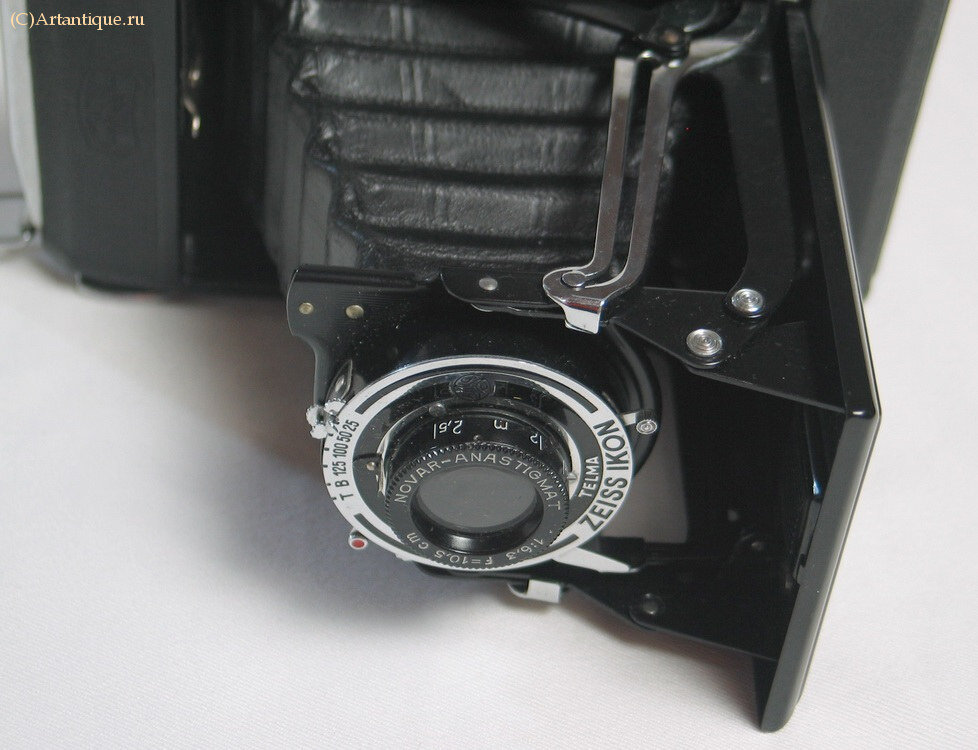 Фотоаппарат  "Zeiss Ikon"