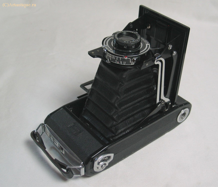 Фотоаппарат  "Zeiss Ikon"