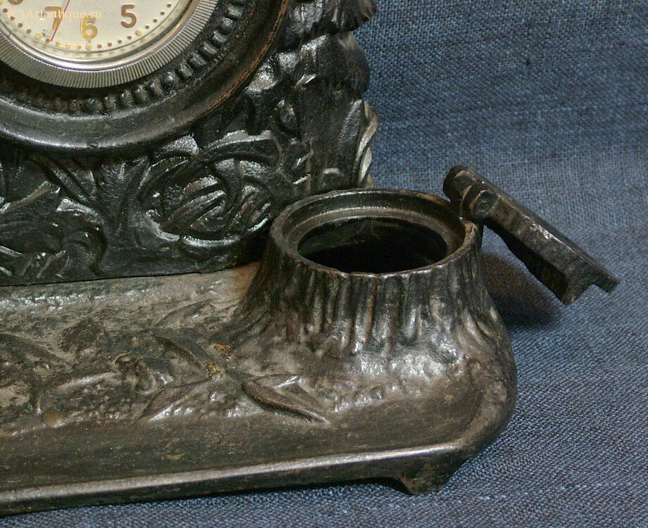 Часы "Пограничник с собакой"