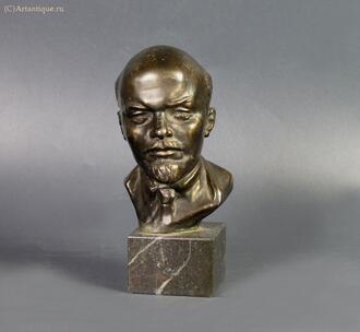 Бюст  настольный "В.И. Ленин"