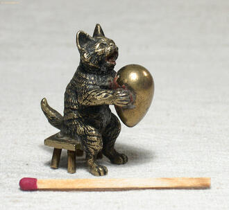 Фигурка "Кошка"